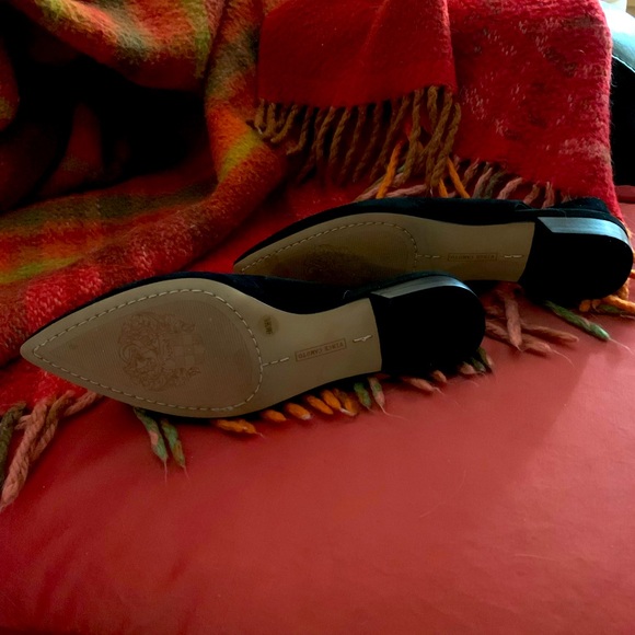 Beautiful Black Suede Vince Camuto Matilda sling back, size 6 - Picture 5 of 10